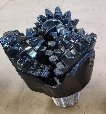 14 3/4&quot; dreikegeliger Steinbohrer Iadc117g mit Stahlzahn für Ölbohrungen und geologische Bohrungen