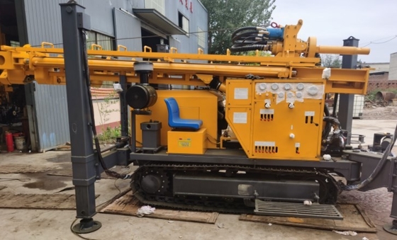 330m Crawler Pneumatische rotierende Wasserbohranlage Luftkompressor Wasserbohrmaschine