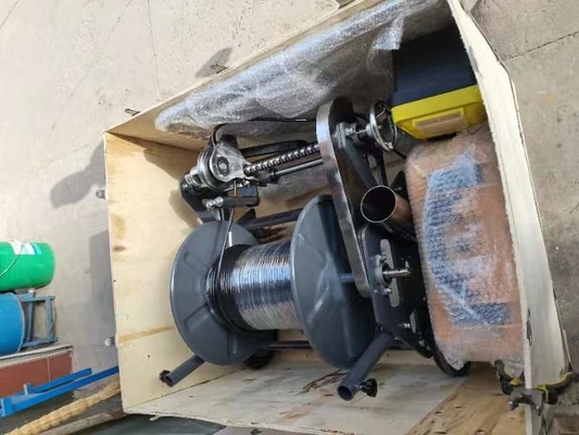 Bohrlochkamera mit 200m Kabellänge und Touchscreen-Steuerung für die Bauindustrie
