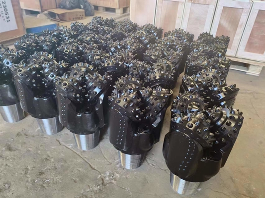 Neues Design Tricone Bit Roller Cone Bit 200mm IADC545 Harter Felsbohrer für die Bohrung von Brunnen